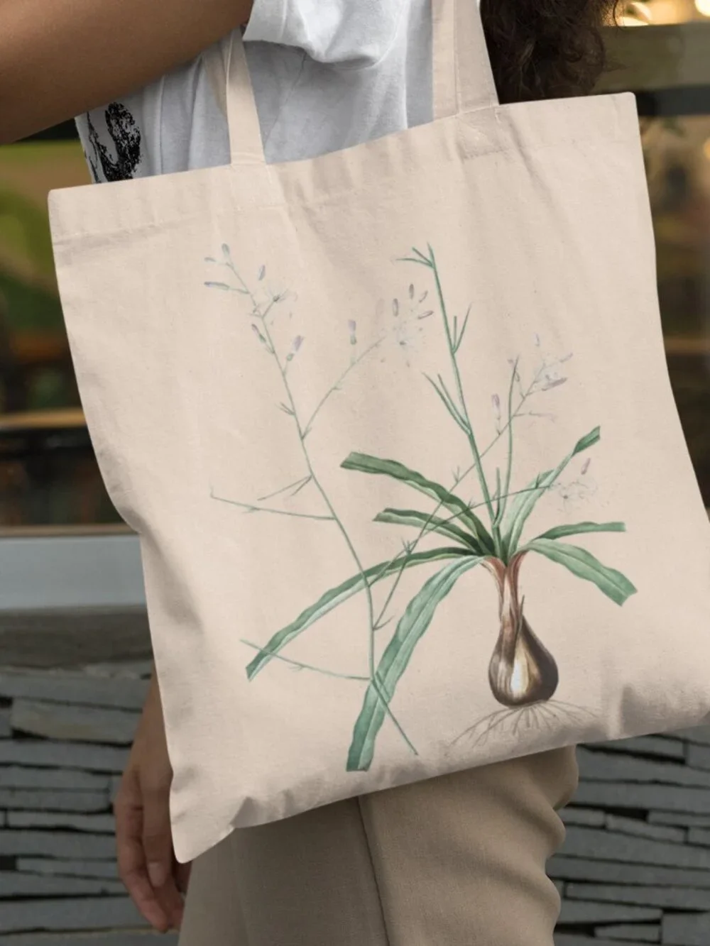 Wavy-Leafed Soap Plant Vintage Floral Print Graphic Canvas Tote Bag